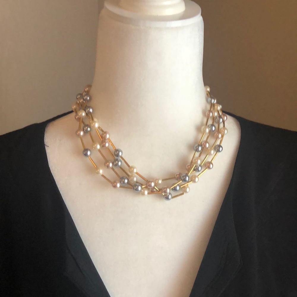 Mixed Tricolor faux pearl necklace